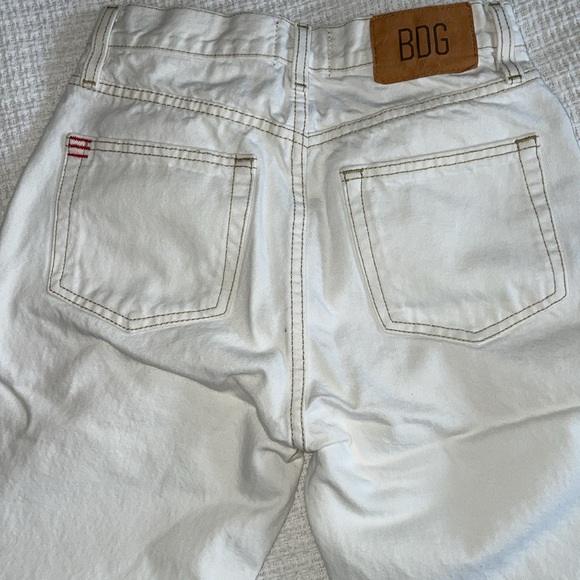 WHITE BDG COWBOY JEANS HIGH RISE SIZE 26 - Picture 3 of 4